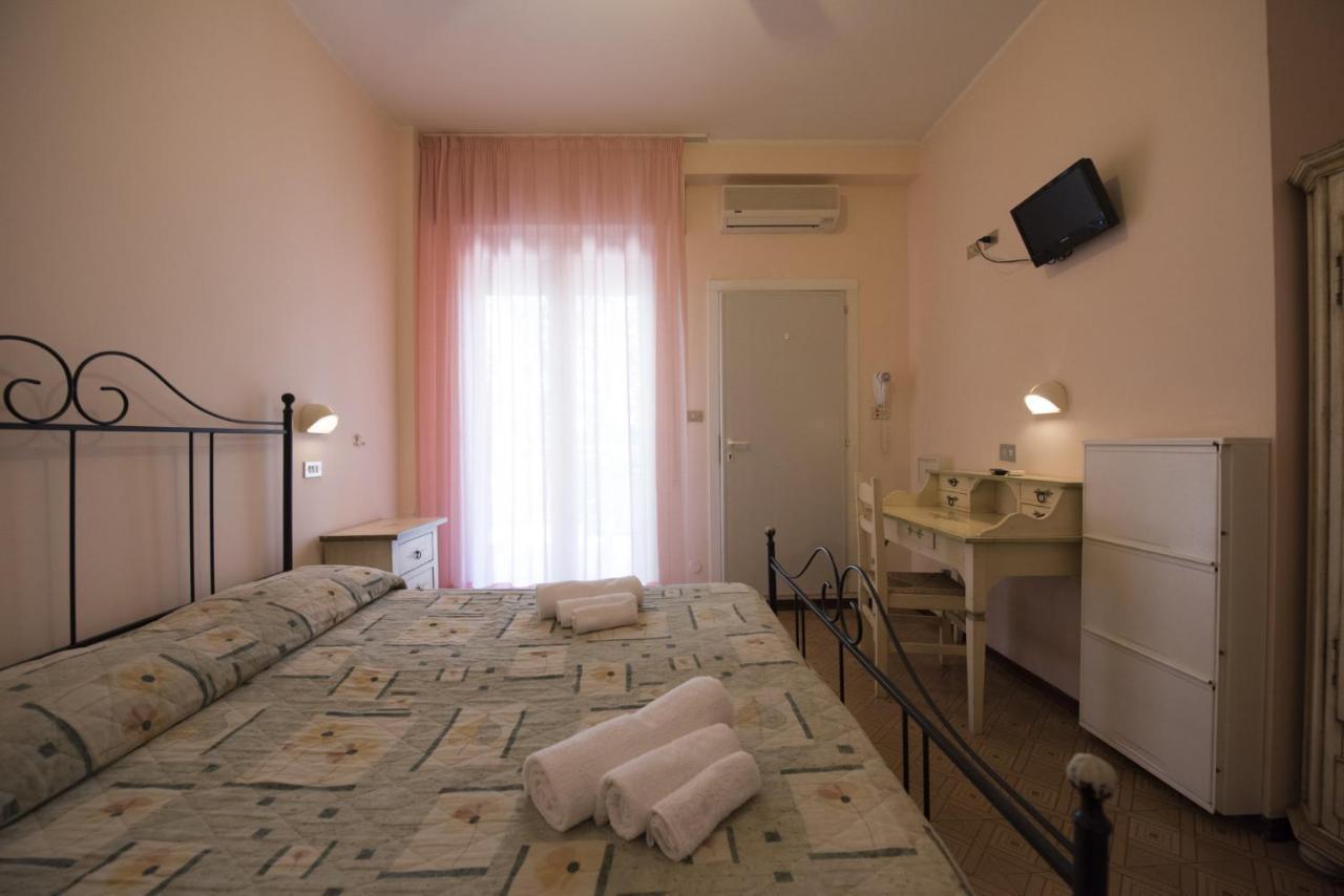 Hotel Settebello Cesenatico Exterior foto