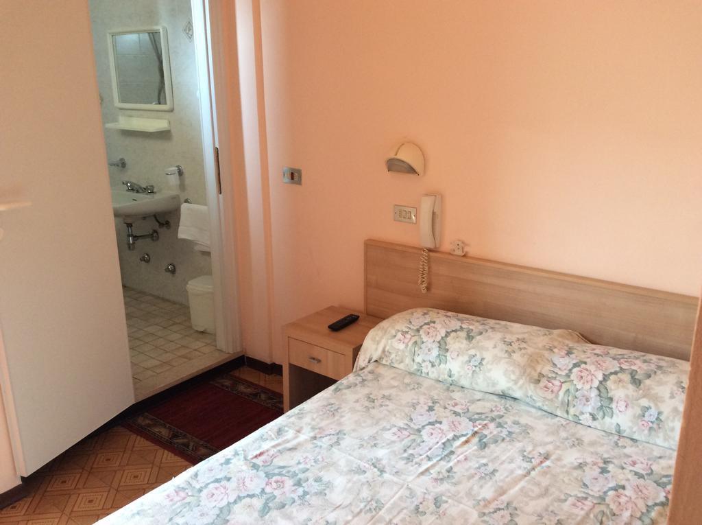 Hotel Settebello Cesenatico Zimmer foto