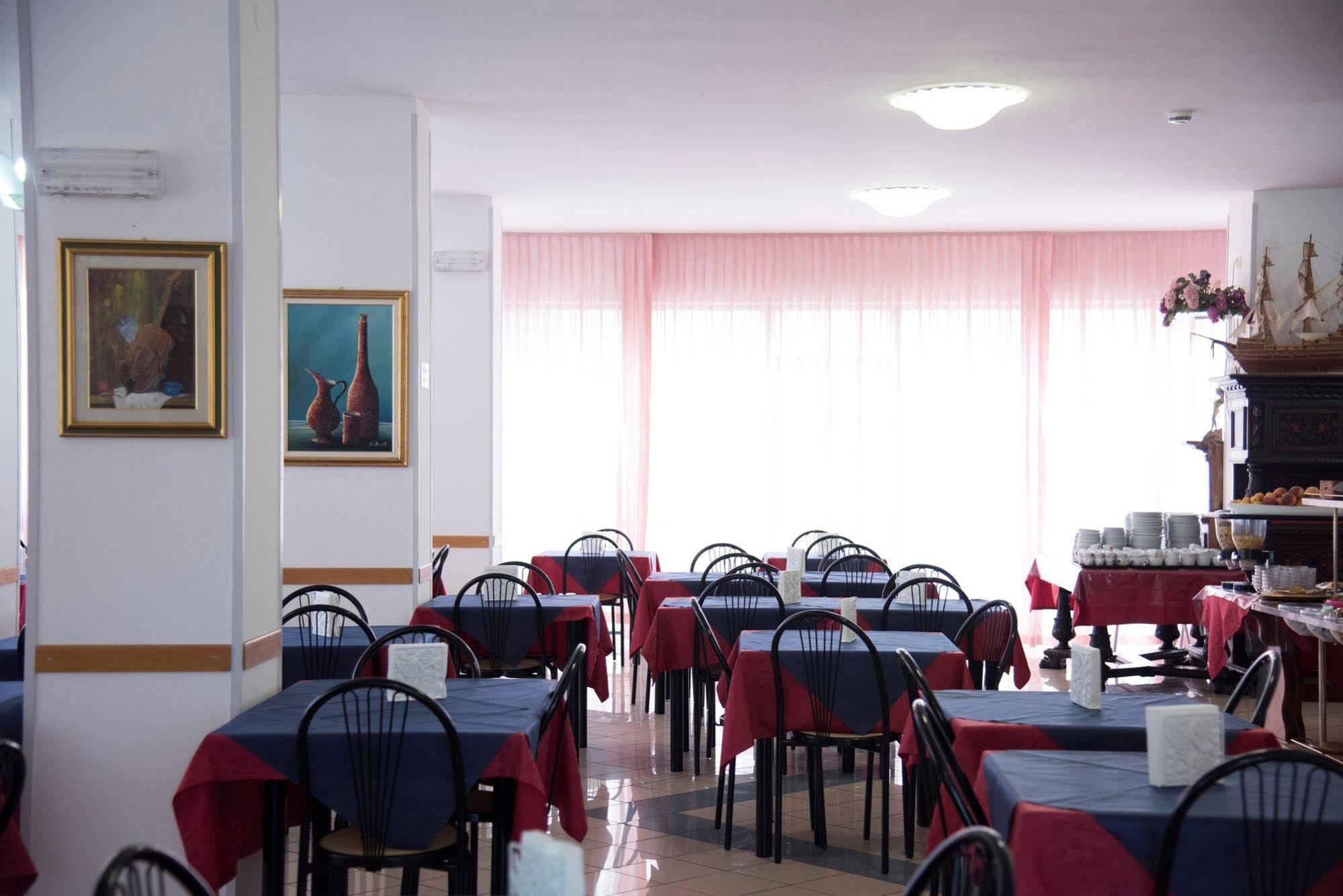 Hotel Settebello Cesenatico Exterior foto