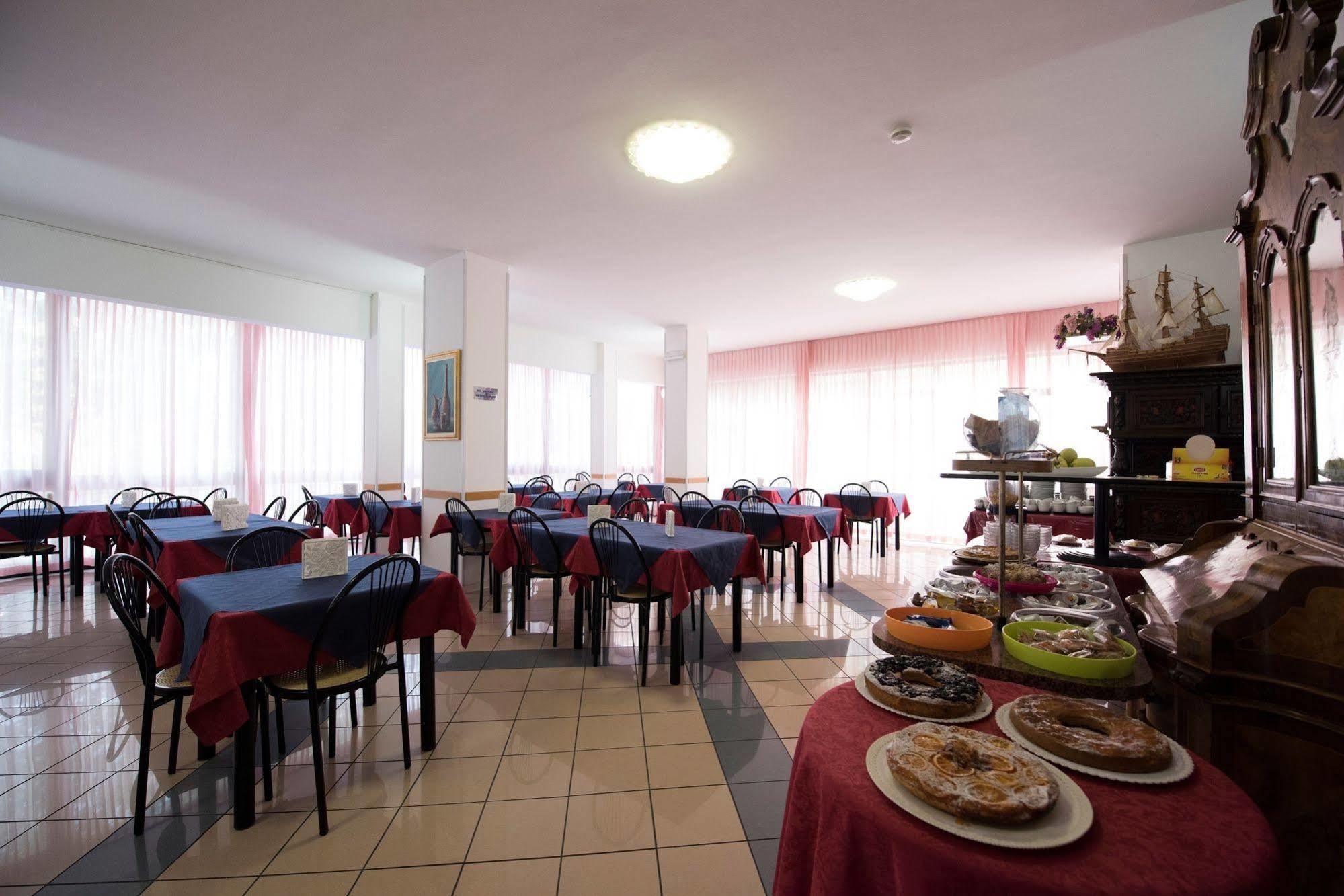 Hotel Settebello Cesenatico Exterior foto