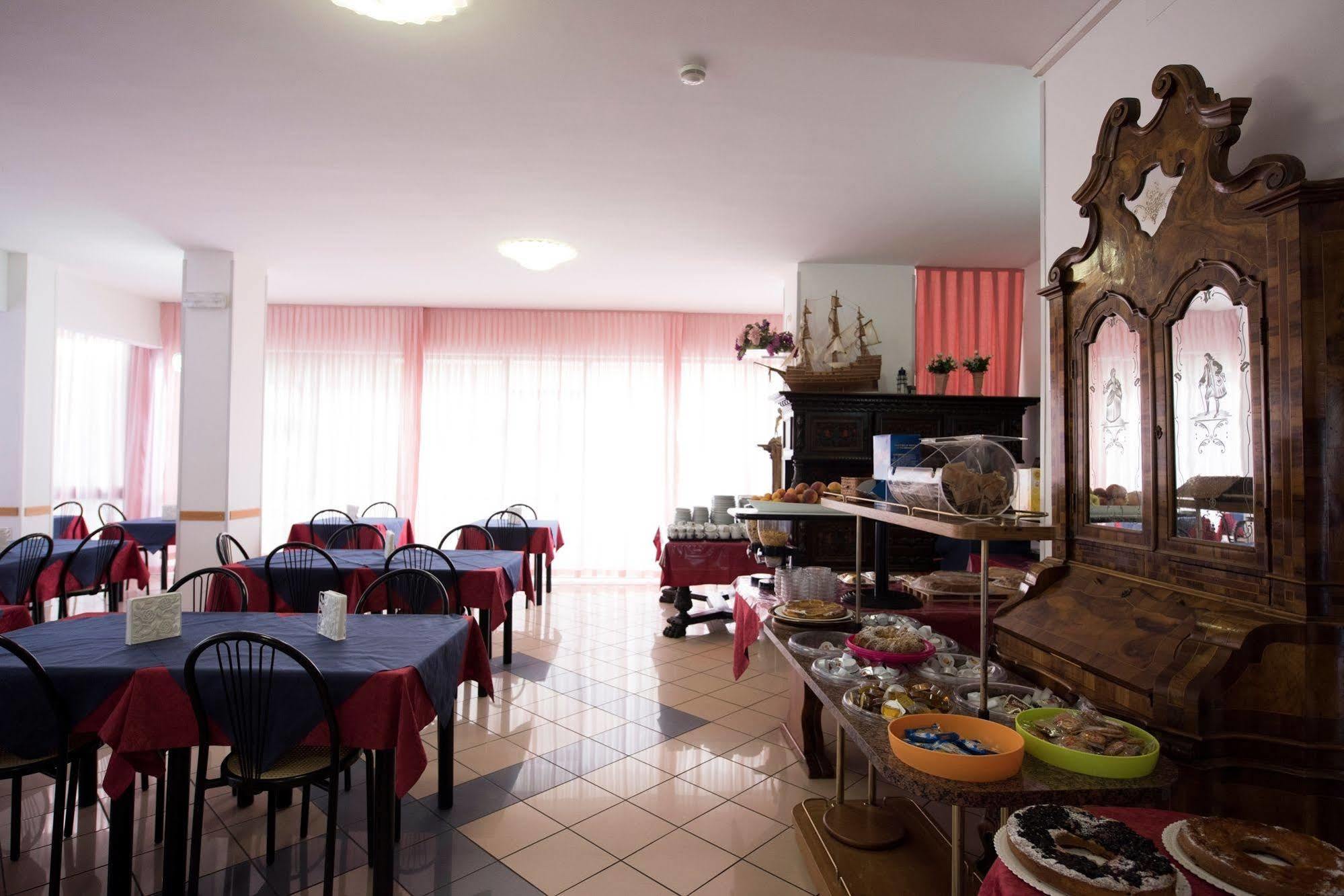 Hotel Settebello Cesenatico Exterior foto